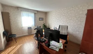  EN EXCLUSIVITE LOCAL D'ACTIVITES BAIN-DE-BRETAGNE 600 m²