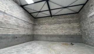  3 CELLULES D'ACTIVITES DE 150 M² PONT-PEAN