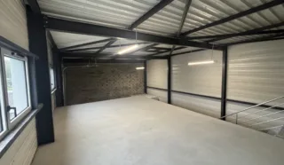  CELLULE D'ACTIVITÉS 173 m² TREILLIÈRES