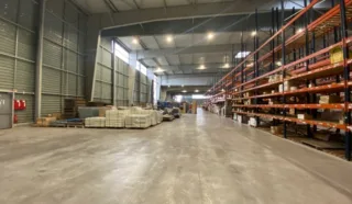  LOCAL PROFESSIONNEL 6 450 m² QUIMPER