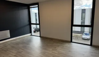  BUREAUX 19 m² GUIPAVAS
