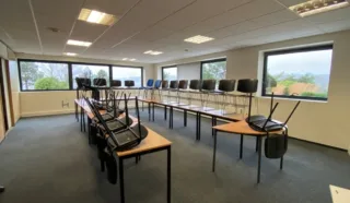  BUREAUX 830 m² QUIMPER