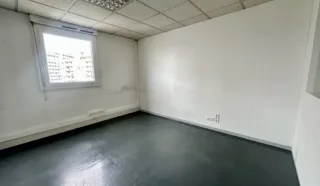 BUREAUX 147 m² RENNES