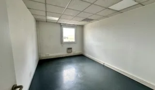  BUREAUX 147 m² RENNES