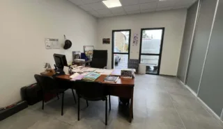  LOCALD'ACTIVITES CREVIN 210 m²