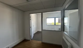  BUREAUX 151 M² NANTES