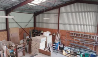  LOCAL D'ACTIVITÉS SURZUR 300 m²