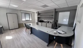  BATIMENT INDUSTRIEL 885 m² CAUDAN