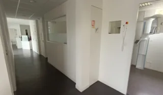  BUREAUX 150 m² GUILERS