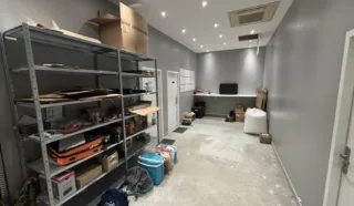  LOCAUX D'ACTIVITES 130 M² SAINTE LUCE SUR LOIRE