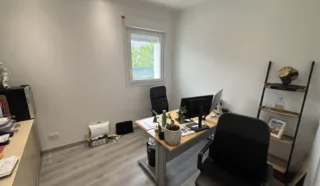  LOCAUX D'ACTIVITES 130 M² SAINTE LUCE SUR LOIRE