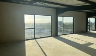  BUREAUX  401 m² QUIMPER
