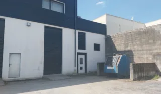  LOCAUX D'ACTIVITES 200 m² QUIMPER