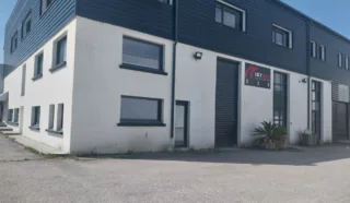  LOCAUX D'ACTICITES 650 m² QUIMPER