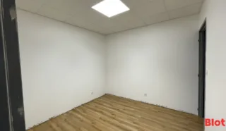  LOCAUX D'ACTIVITÉS 1 125 M² PRINQUIAU