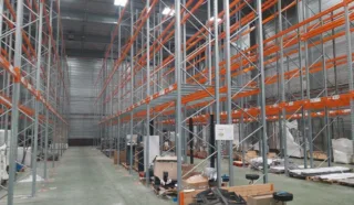  LOCAUX D'ACTIVITES 1 529 m² QUIMPER