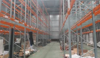  LOCAUX D'ACTIVITES 1 529 m² QUIMPER