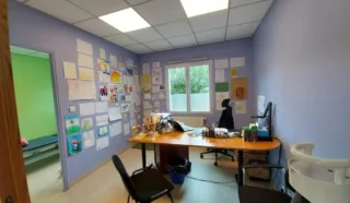  LOCAUX PROFESSIONNELS 90 m² PONTIVY