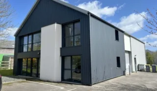  LOCAL D'ACTIVITES LA-CHAPELLE-DES-FOUGERETZ 346 m²