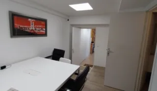  LOCAL PROFESSIONNEL 60 m² BREST