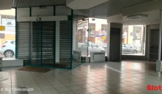  LOCAL PROFESSIONNEL 145 m² LORIENT