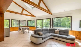 Maison 6 pièce(s)