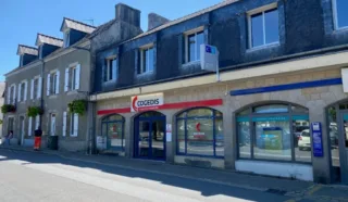  BUREAUX 388 m² LANDIVISIAU