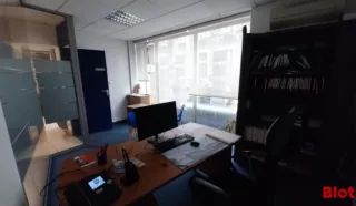  LOCAUX COMMERCIAUX 94 M² NANTES