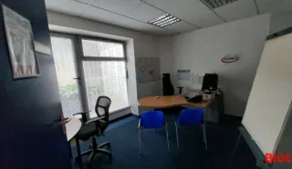  LOCAUX COMMERCIAUX 94 M² NANTES