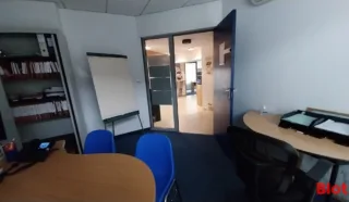  LOCAUX COMMERCIAUX 94 M² NANTES