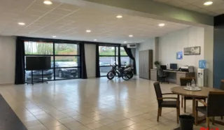  LOCAL COMMERCIAL DINAN 180 m²