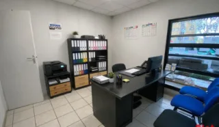  LOCAL COMMERCIAL DINAN 180 m²