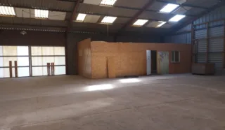  LOCAUX D'ACTIVITES 1 600 m² PLOEVEN