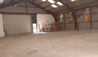  LOCAUX D'ACTIVITES 1 600 m² PLOEVEN