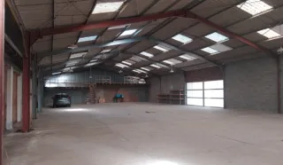  LOCAUX D'ACTIVITES 1 600 m² PLOEVEN