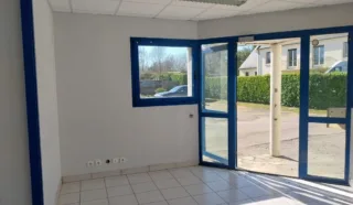  LOCAUX D'ACTIVITES 1 600 m² PLOEVEN