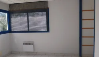  LOCAUX D'ACTIVITES 1 600 m² PLOEVEN