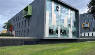  BUREAUX -306 m² SAINT HERBLAIN