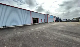  LOCAL D'ACTIVITES / COMMERCIAL ORGERES 800 m²