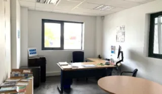  LOCAL ACTIVITES  780 m² LES SORINIERES NANTES SUD