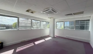  BUREAUX 364 m² RENNES