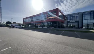  BUREAUX LOCAUX COMMERCIAUX 719 M² VERTOU
