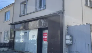  BUREAUX LOCAUX COMMERCIAUX 72 M² SAINT NAZAIRE