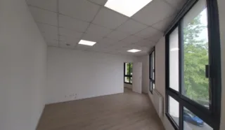  BUREAUX 89 M² SAINT NAZAIRE