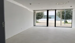  LOCAL COMMERCIAL 50 m² PLOEREN