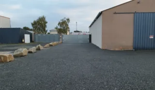  BATIMENT INDEPENDANT 400 m² LAMBALLE