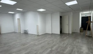  LOCAL COMMERCIAL VANNES 65 m²