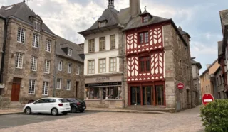 IMMEUBLE EN CENTRE VILLE LAMBALLE 226 m²