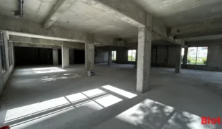  LOCAL COMMERCIAL 393 m² CHANTEPIE