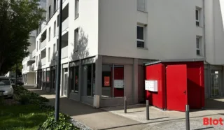 LOCAL COMMERCIAL 393 m² CHANTEPIE